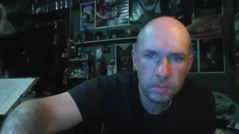That guy online show from May 7, 4:40 am