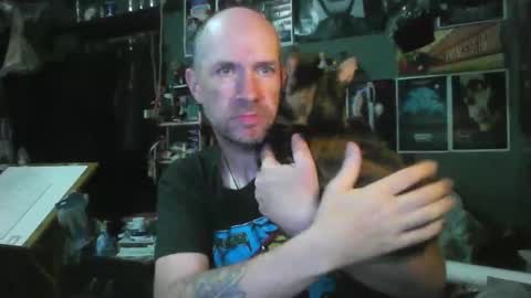 That guy online show from May 10, 5:07 pm