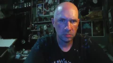 That guy online show from May 18, 4:07 am