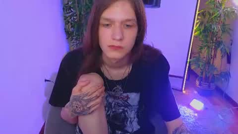 _lou1s_ online show from July 5, 5:31 pm