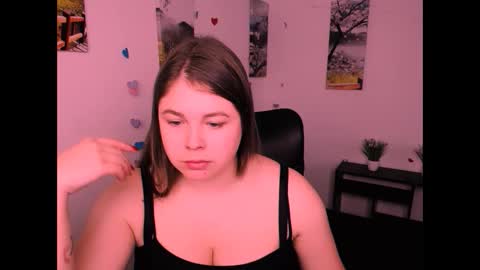 Snapshot of _lovely_mary chatting on October 7, 7:16 am Mary online show from October 7, 7:16 am