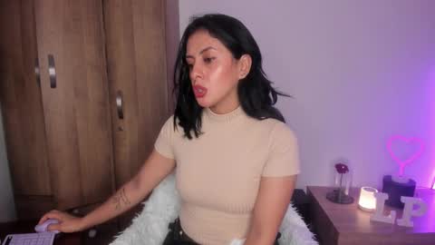   online show from October 8, 12:14 pm