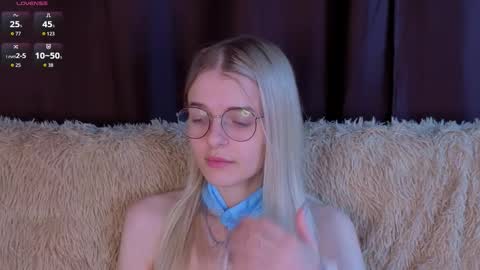 Monica online show from November 24, 7:13 pm