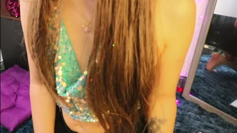 Snapshot of _lucy_white_ chatting on December 30, 1:48 am Lucy online show from December 30, 1:48 am