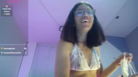 Snapshot of _lucysmith chatting on January 8, 6:20 am Lucy online show from January 8, 6:20 am