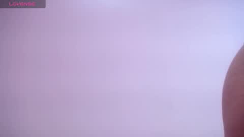 Snapshot of _lucysmith chatting on March 4, 3:22 am Lucy online show from March 4, 3:22 am