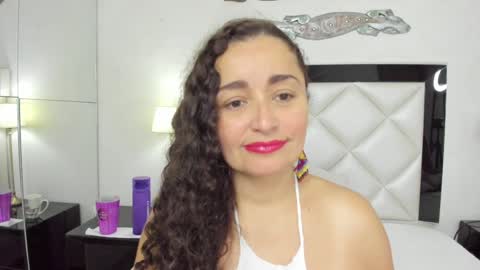  luna  sweet  online show from January 29, 3:33 am