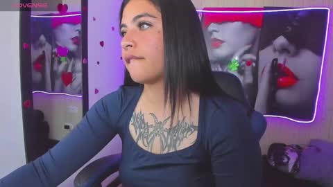 luna torres online show from May 18, 1:39 pm