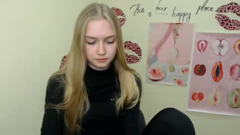 Clara online show from December 6, 7:23 pm