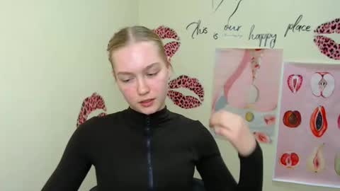 Clara online show from December 13, 3:11 pm