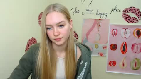 Clara online show from December 15, 9:35 am