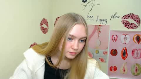Clara online show from December 18, 8:31 am