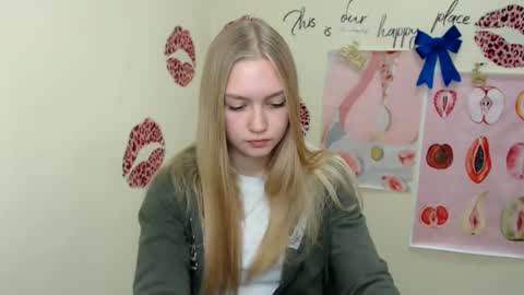 Clara online show from December 21, 10:06 am
