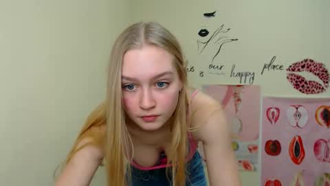 Clara online show from January 7, 4:05 pm