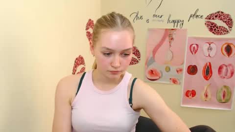 Clara online show from February 26, 1:41 pm