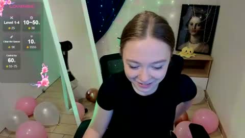 Snapshot of _margoqueen_ chatting on July 4, 6:41 am Margo online show from July 4, 6:41 am
