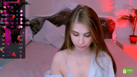 Snapshot of _mari_clark chatting on January 31, 1:43 am Eva  online show from January 31, 1:43 am