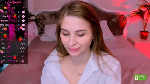 Snapshot of _mari_clark chatting on February 1, 4:35 am Eva  online show from February 1, 4:35 am