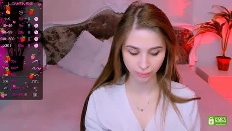 Snapshot of _mari_clark chatting on February 7, 1:04 am Eva  online show from February 7, 1:04 am