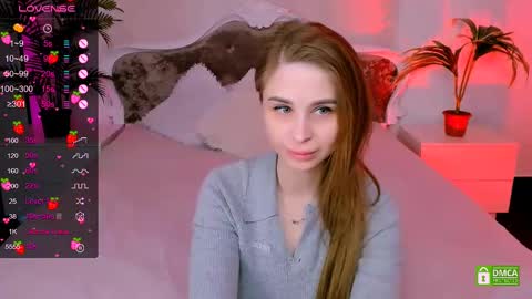 Snapshot of _mari_clark chatting on March 9, 11:14 pm Eva  online show from March 9, 11:14 pm