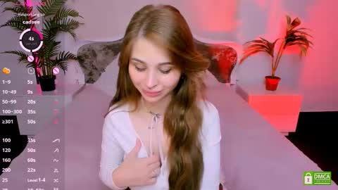 Snapshot of _mari_clark chatting on September 11, 12:22 am Eva  online show from September 11, 12:22 am