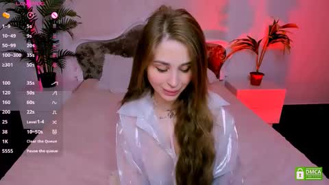 Snapshot of _mari_clark chatting on October 8, 11:13 pm Eva  online show from October 8, 11:13 pm