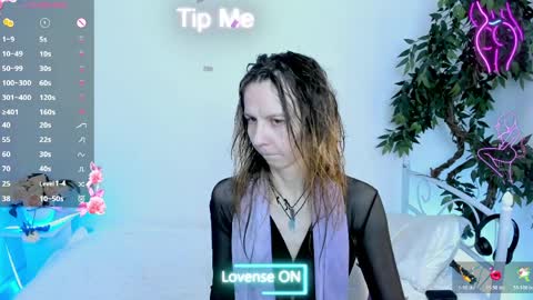 Scarlett online show from April 3, 6:22 am