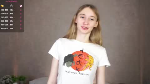 Snapshot of _marvelous_time_ chatting on September 24, 4:05 am  Gwen  online show from September 24, 4:05 am