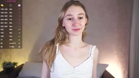 Snapshot of _marvelous_time_ chatting on October 1, 4:07 am  Gwen  online show from October 1, 4:07 am