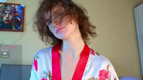 Snapshot of _masterpiece__ chatting on May 17, 5:16 am Sophia online show from May 17, 5:16 am