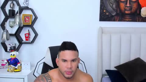 _matthew_santos_ online show from February 8, 12:06 am