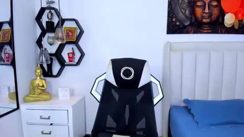 _matthew_santos_ online show from December 21, 8:27 pm