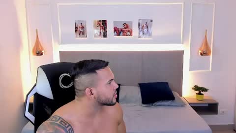 _matthew_santos_ online show from May 17, 1:25 am