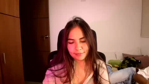max and abby online show from July 11, 1:30 am