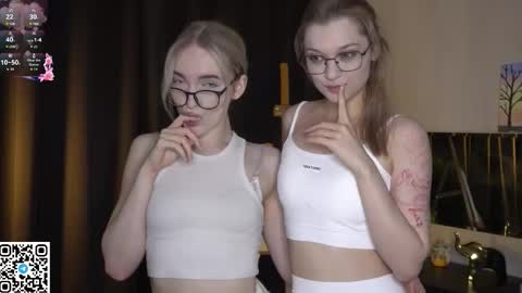 Elva and Kate  online show from October 16, 5:30 am