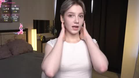 Elva and Kate  online show from February 11, 6:29 am