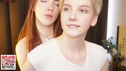 Elva and Kate  online show from May 3, 7:25 am