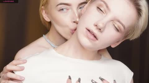 Elva and Kate  online show from May 15, 7:26 am