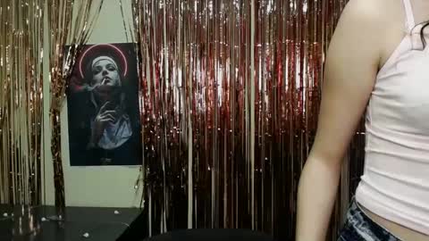 Susie online show from December 2, 4:42 pm