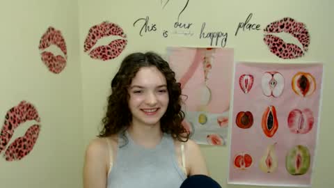 Susie online show from December 9, 10:30 pm
