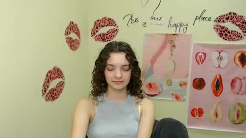 Susie online show from December 12, 1:49 pm