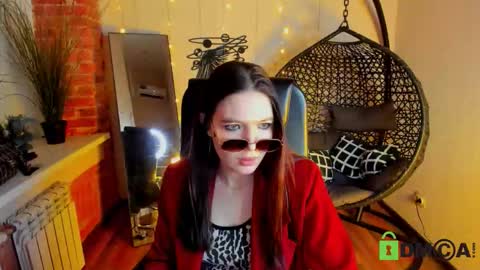 Melissa online show from March 2, 9:10 pm