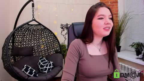 Melissa online show from March 18, 8:45 pm