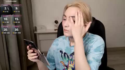 _meow_neko_ online show from February 26, 4:50 pm