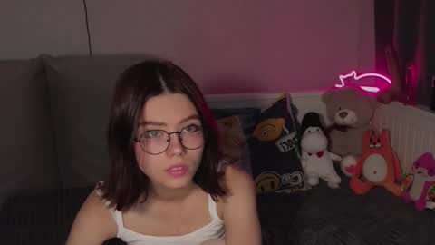 Snapshot of _meowmeowmeow chatting on September 8, 7:46 pm CAT online show from September 8, 7:46 pm