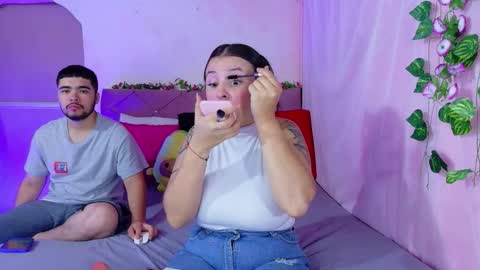 Snapshot of _mia_and_mike_ chatting on September 29, 2:00 pm Mia y Mike online show from September 29, 2:00 pm