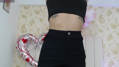 Snapshot of _miaa_monroe chatting on February 14, 2:28 am Mia Monroe online show from February 14, 2:28 am
