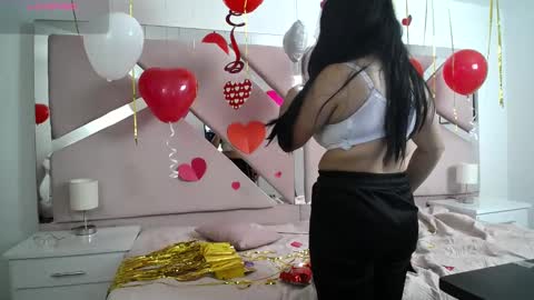 Mia  online show from February 6, 2:37 pm