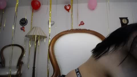  Mia  online show from February 8, 6:12 pm
