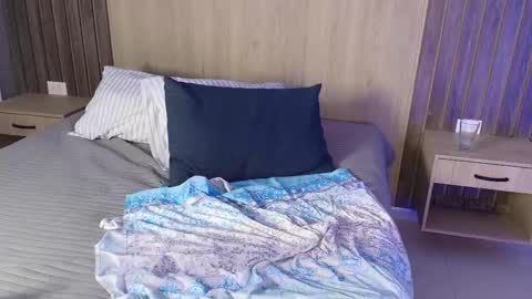 _miamiller_ online show from February 26, 11:37 pm